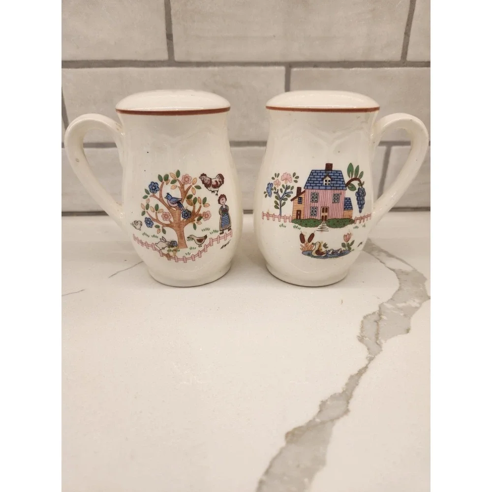 Vintage Ceramic Jamestown China Country Home Salt & Pepper Shaker Set Grannycore